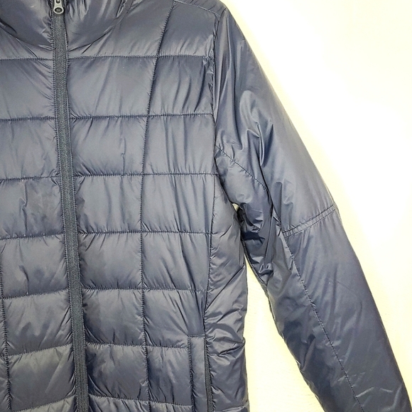 Swiss Tech Puffer coat, Navy, Size Small. - Picture 10 of 16